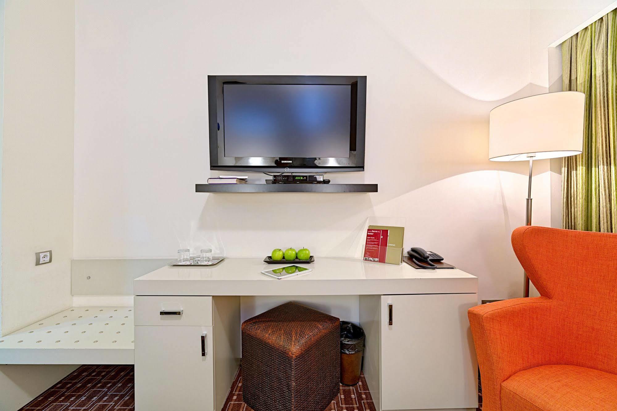 Hotel Cubix Μπρασόβ Εξωτερικό φωτογραφία