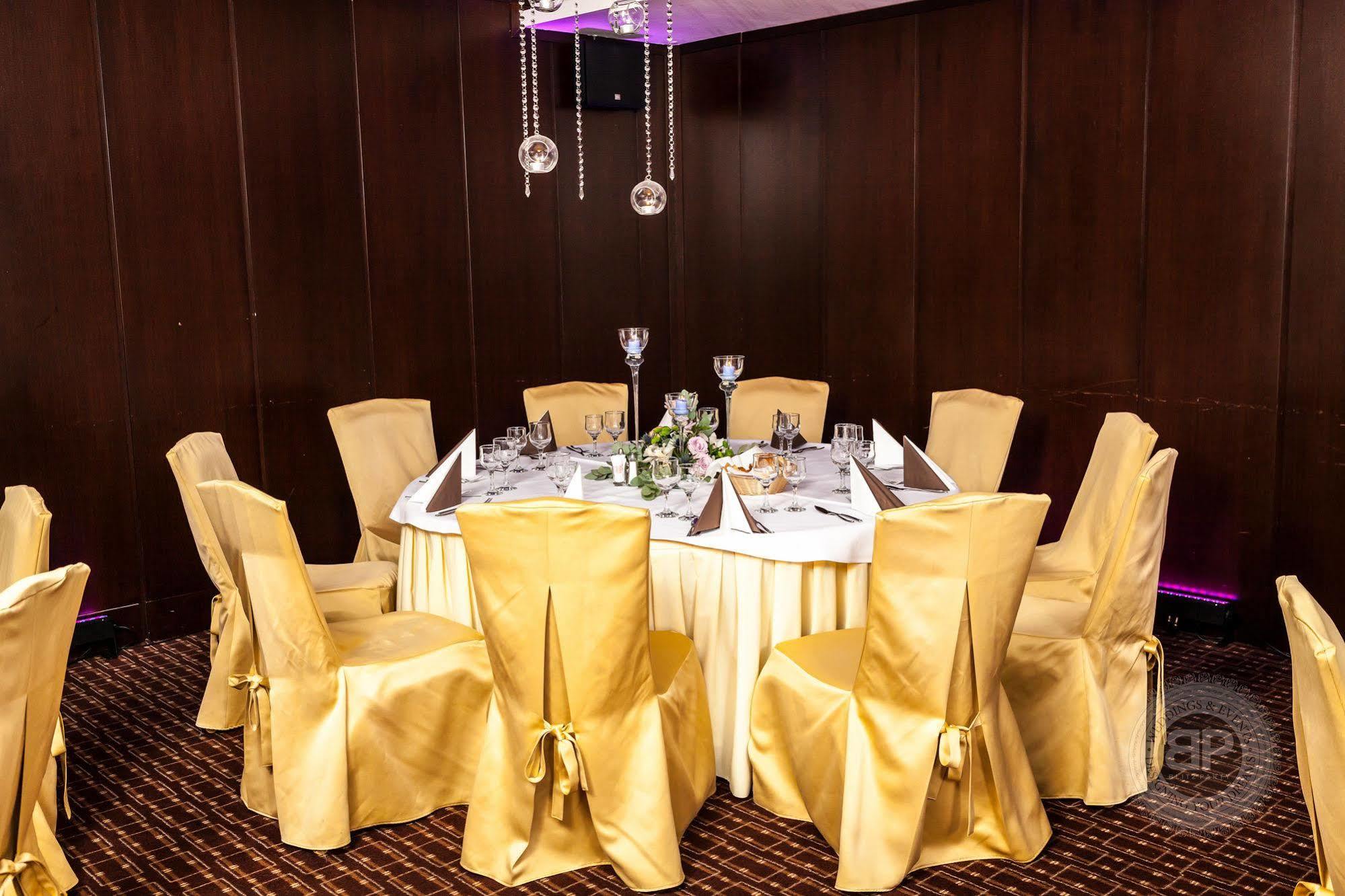 Hotel Cubix Μπρασόβ Εξωτερικό φωτογραφία